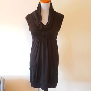NWOT GUESS Black Top Cowl Neck with Front Pockets - Small